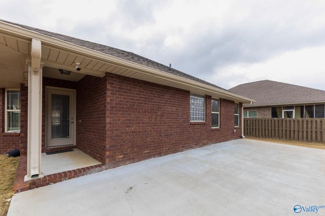 121 Meadow Land Drive, Meridianville, AL 35759