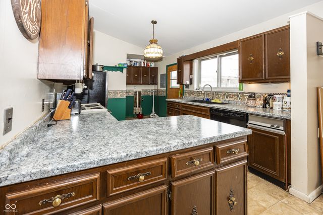 6744 W 15th Street, Indianapolis, IN 46214