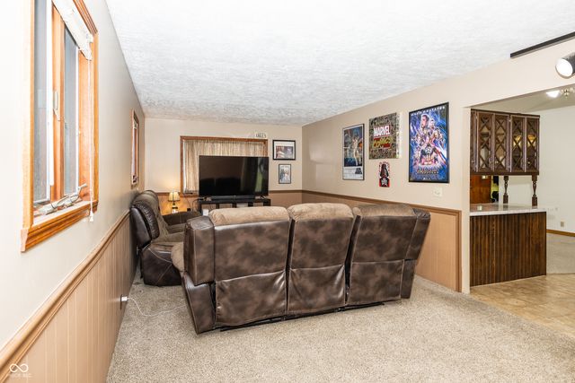 6744 W 15th Street, Indianapolis, IN 46214