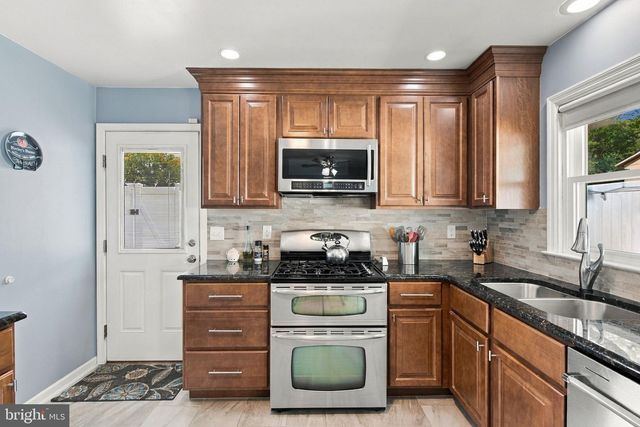 1701 SAINT PHILLIPS DR, Lancaster, PA 17603