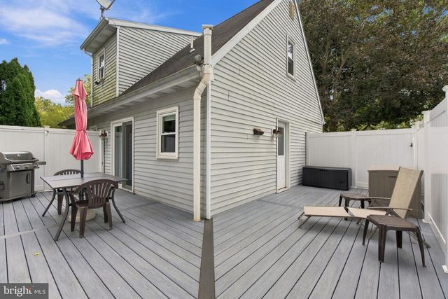 1701 SAINT PHILLIPS DR, Lancaster, PA 17603