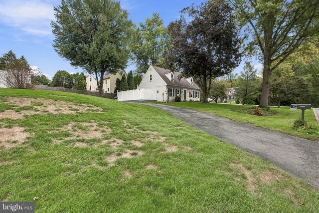 1701 SAINT PHILLIPS DR, Lancaster, PA 17603