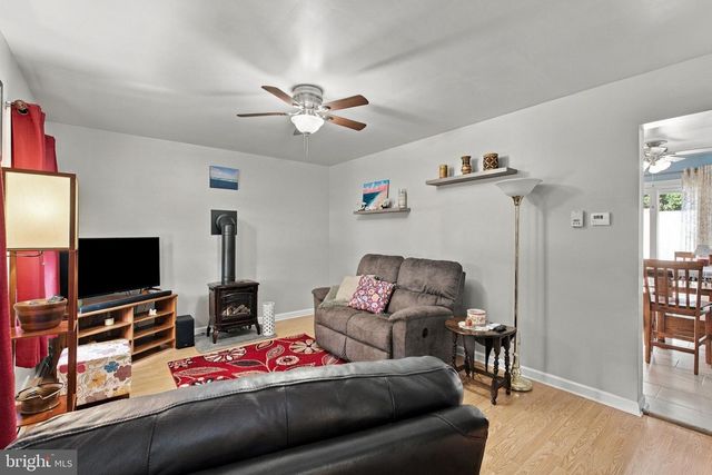 1701 SAINT PHILLIPS DR, Lancaster, PA 17603