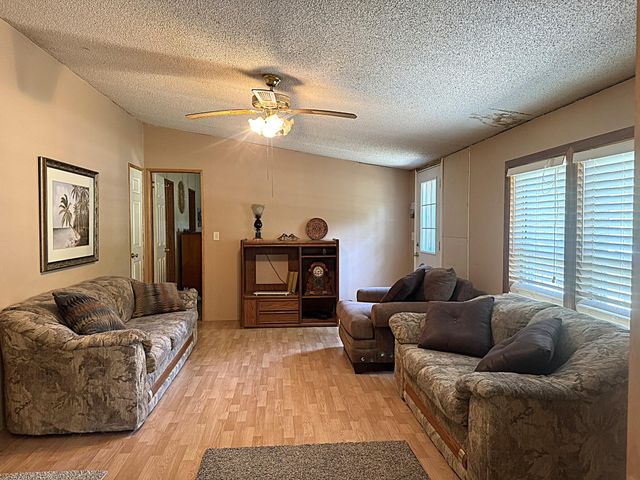 11565 Sherwood Drive, Demotte, IN 46310