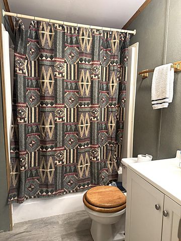 11565 Sherwood Drive, Demotte, IN 46310