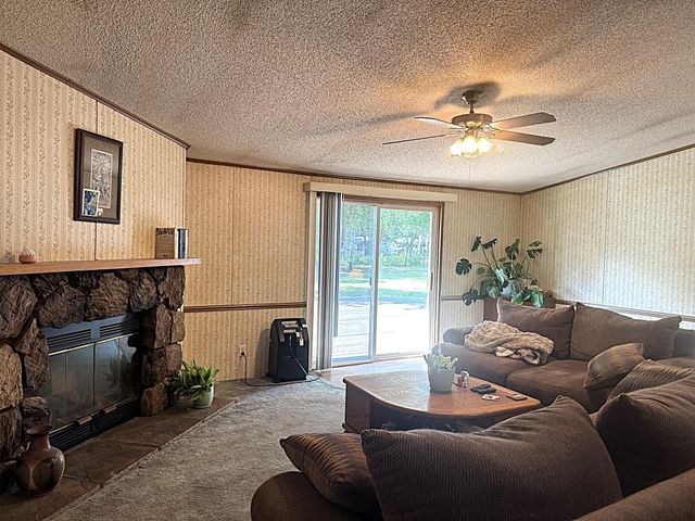 11565 Sherwood Drive, Demotte, IN 46310