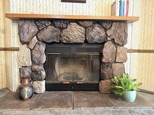 11565 Sherwood Drive, Demotte, IN 46310