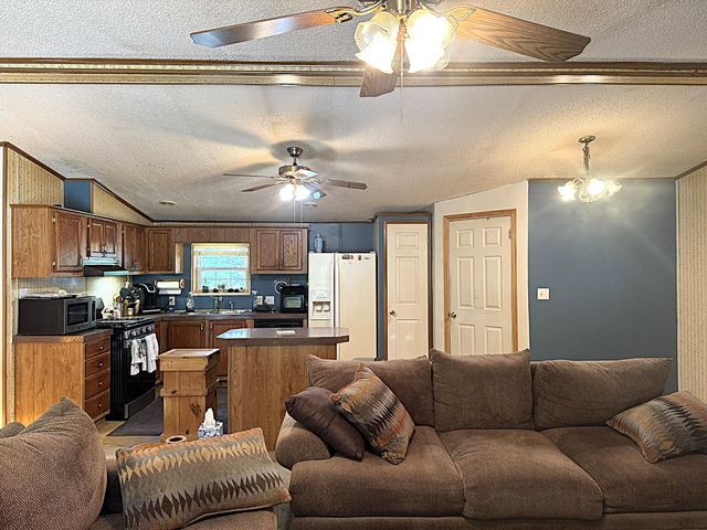 11565 Sherwood Drive, Demotte, IN 46310