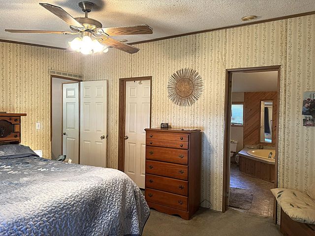 11565 Sherwood Drive, Demotte, IN 46310