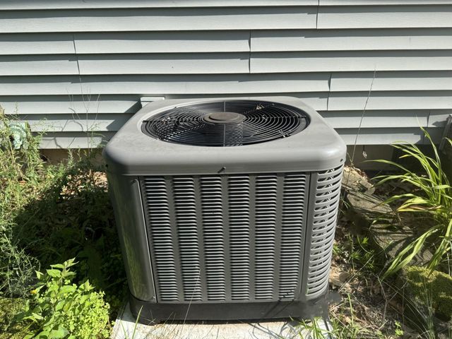 11565 Sherwood Drive, Demotte, IN 46310