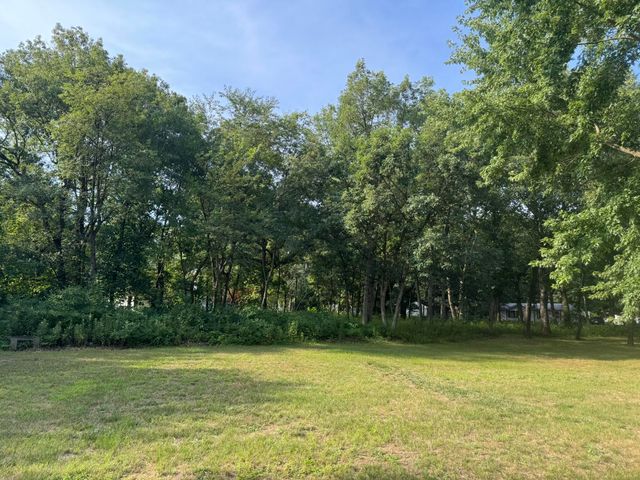 11565 Sherwood Drive, Demotte, IN 46310