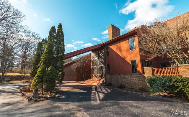 10335 Stoltz Drive, Rolla, MO 65401