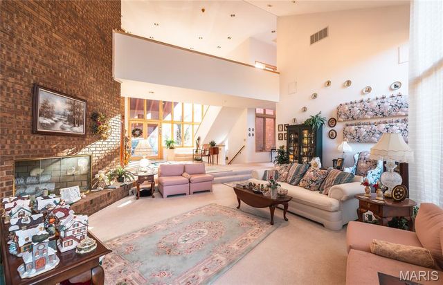 10335 Stoltz Drive, Rolla, MO 65401