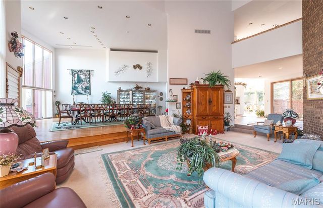 10335 Stoltz Drive, Rolla, MO 65401