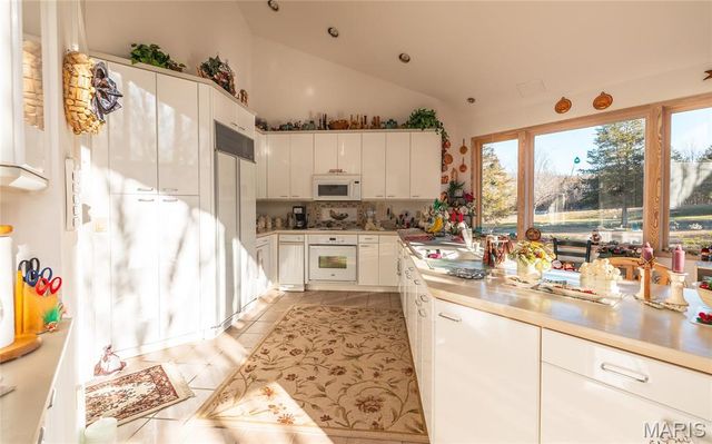 10335 Stoltz Drive, Rolla, MO 65401