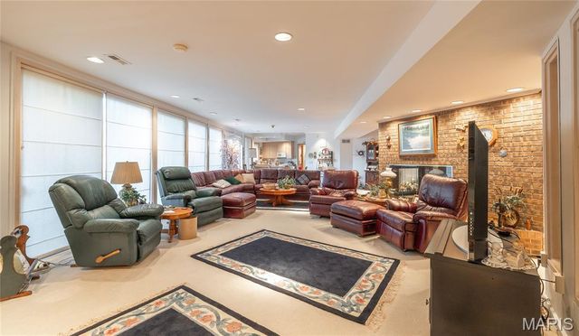 10335 Stoltz Drive, Rolla, MO 65401