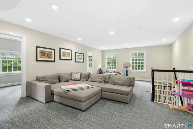 20 Buttonwood Lane, Darien, CT 06820
