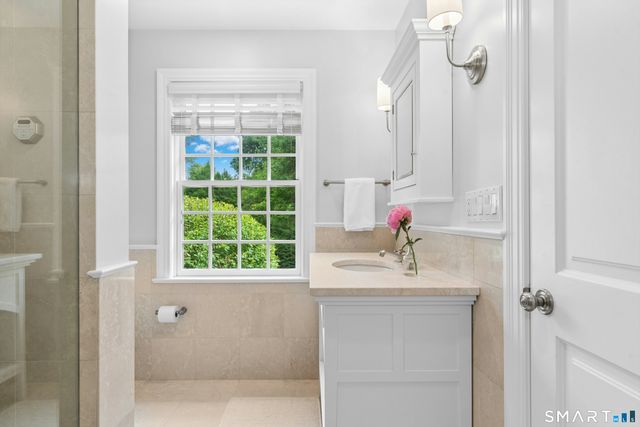 20 Buttonwood Lane, Darien, CT 06820