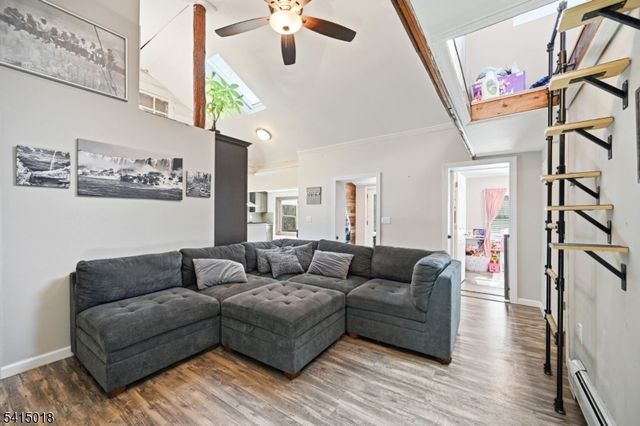 42 Woodside Dr, West Milford Twp., NJ 07480