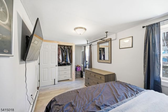 42 Woodside Dr, West Milford Twp., NJ 07480