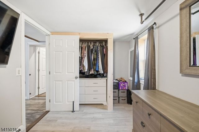 42 Woodside Dr, West Milford Twp., NJ 07480