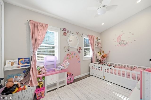 42 Woodside Dr, West Milford Twp., NJ 07480