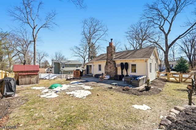 42 Woodside Dr, West Milford Twp., NJ 07480