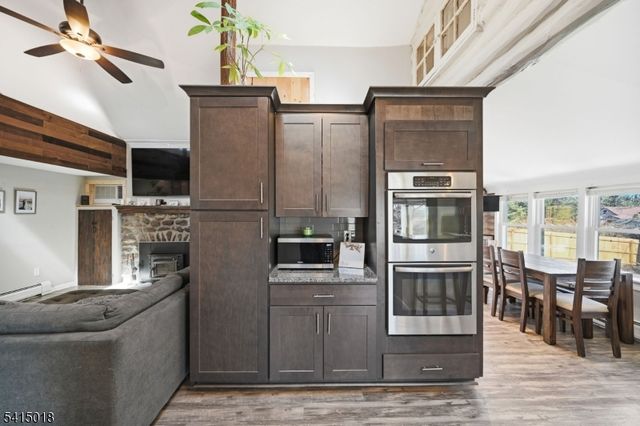 42 Woodside Dr, West Milford Twp., NJ 07480