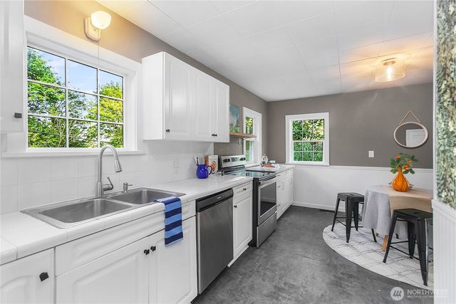 9809 Shepler Road NE, Bremerton, WA 98311