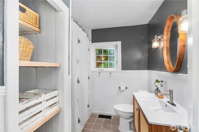 9809 Shepler Road NE, Bremerton, WA 98311