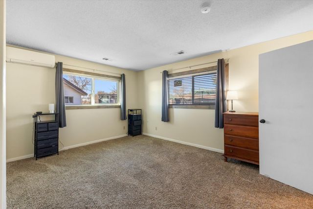 1105 Robin Road SE, Rio Rancho, NM 87124