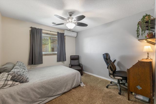 1105 Robin Road SE, Rio Rancho, NM 87124