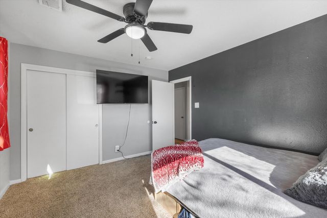 1105 Robin Road SE, Rio Rancho, NM 87124