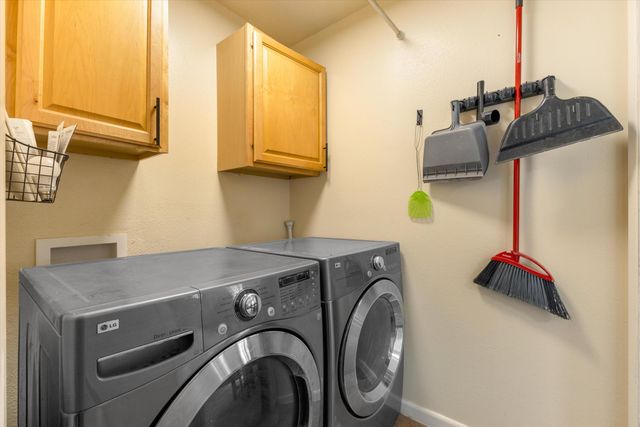 1105 Robin Road SE, Rio Rancho, NM 87124