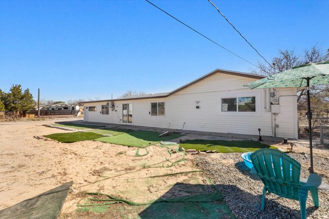 1105 Robin Road SE, Rio Rancho, NM 87124