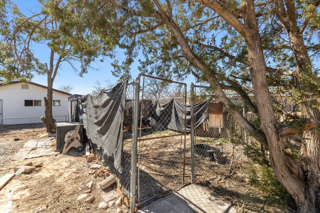 1105 Robin Road SE, Rio Rancho, NM 87124