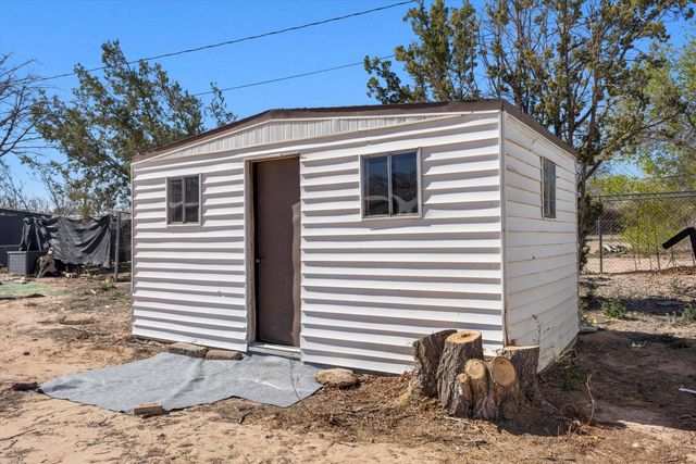 1105 Robin Road SE, Rio Rancho, NM 87124