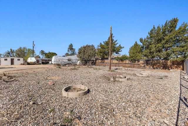 1105 Robin Road SE, Rio Rancho, NM 87124