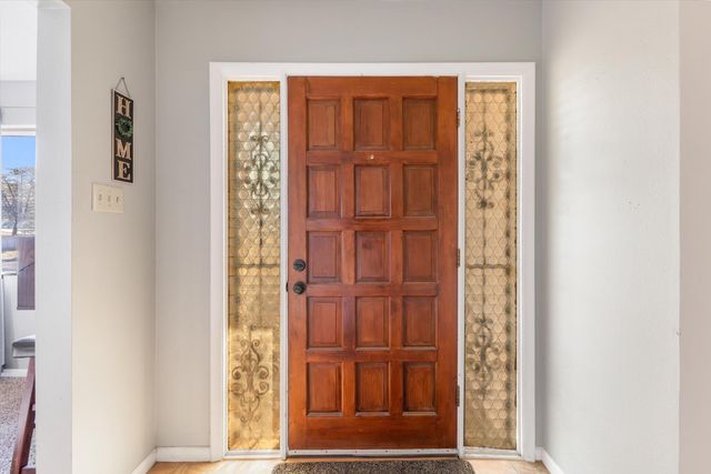 1105 Robin Road SE, Rio Rancho, NM 87124