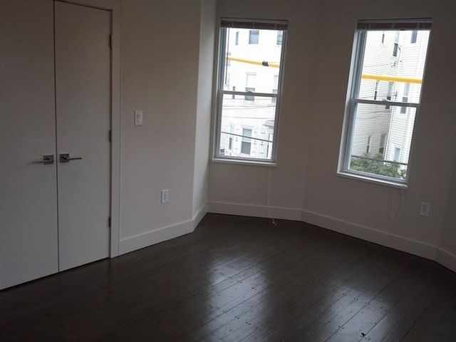 22 Harborview 2, Boston, MA 02125