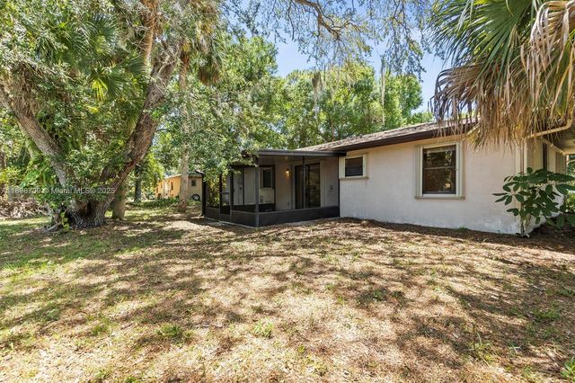 7502 Bayard Rd, Fort Pierce, FL 34951