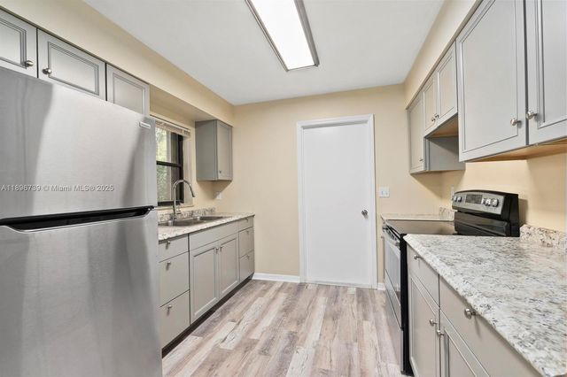 7502 Bayard Rd, Fort Pierce, FL 34951