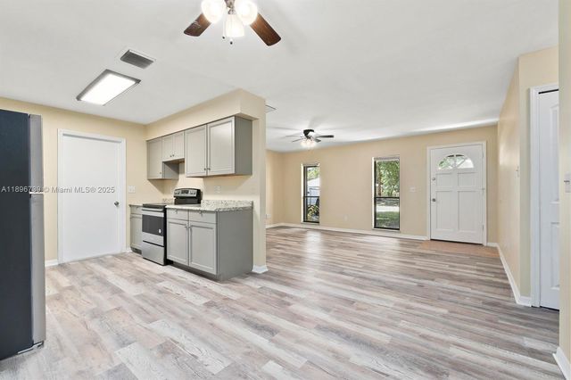 7502 Bayard Rd, Fort Pierce, FL 34951