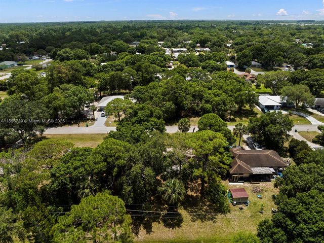 7502 Bayard Rd, Fort Pierce, FL 34951
