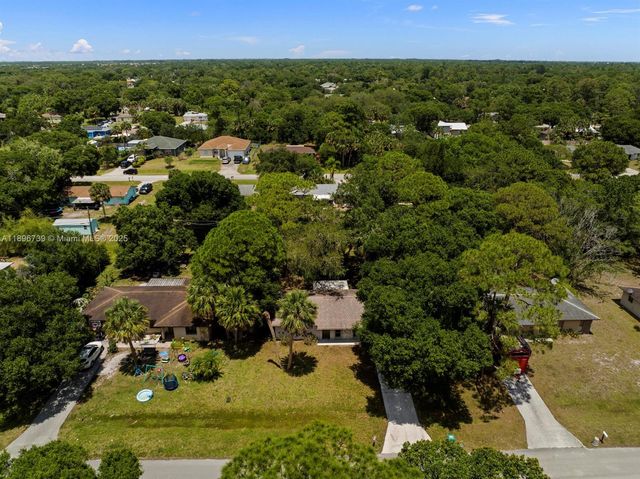 7502 Bayard Rd, Fort Pierce, FL 34951