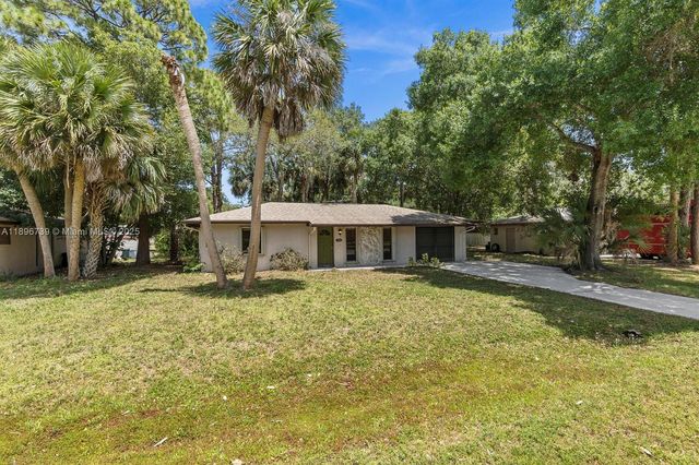 7502 Bayard Rd, Fort Pierce, FL 34951
