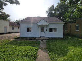 226 N FARNSWORTH Avenue, Aurora, IL 60505