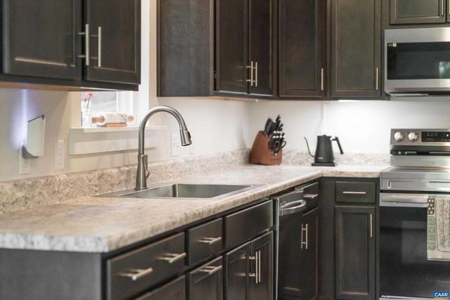 6 KINGSWOOD RD, Palmyra, VA 22963