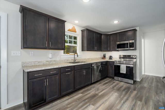 6 KINGSWOOD RD, Palmyra, VA 22963