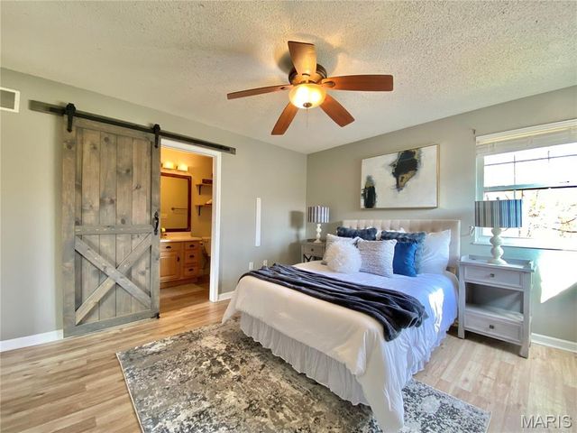 71 Hillsborough Avenue, Glen Carbon, IL 62034